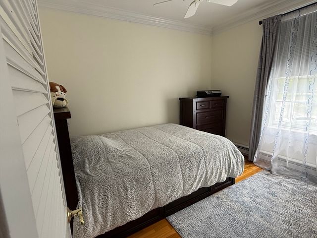 5 Porter Rd 202, Andover, MA 01810