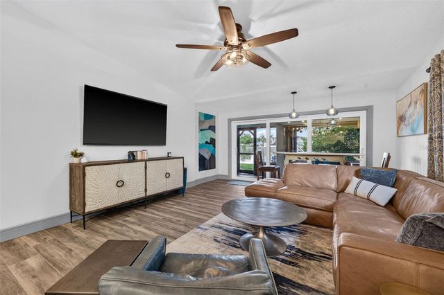 292 SUNLIT COVE DRIVE NE, St Petersburg, FL 33702