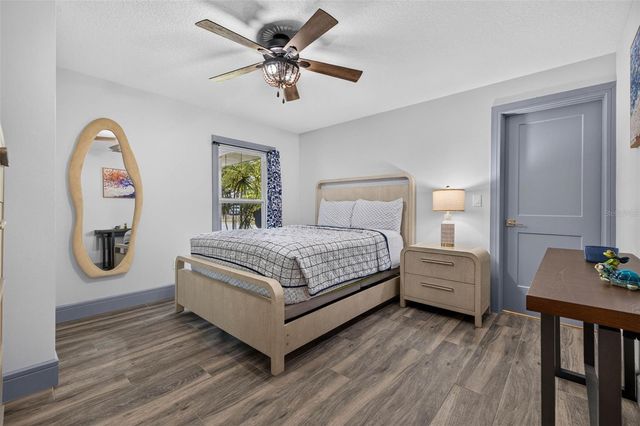 292 SUNLIT COVE DRIVE NE, St Petersburg, FL 33702