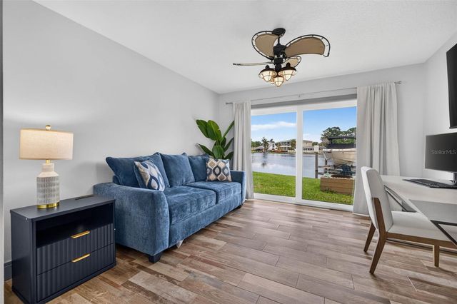 292 SUNLIT COVE DRIVE NE, St Petersburg, FL 33702
