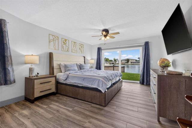 292 SUNLIT COVE DRIVE NE, St Petersburg, FL 33702