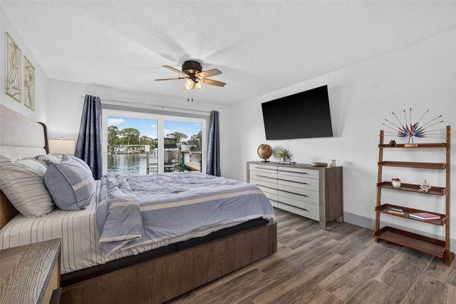 292 SUNLIT COVE DRIVE NE, St Petersburg, FL 33702