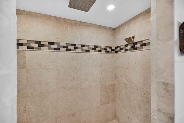 292 SUNLIT COVE DRIVE NE, St Petersburg, FL 33702