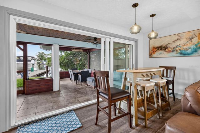 292 SUNLIT COVE DRIVE NE, St Petersburg, FL 33702