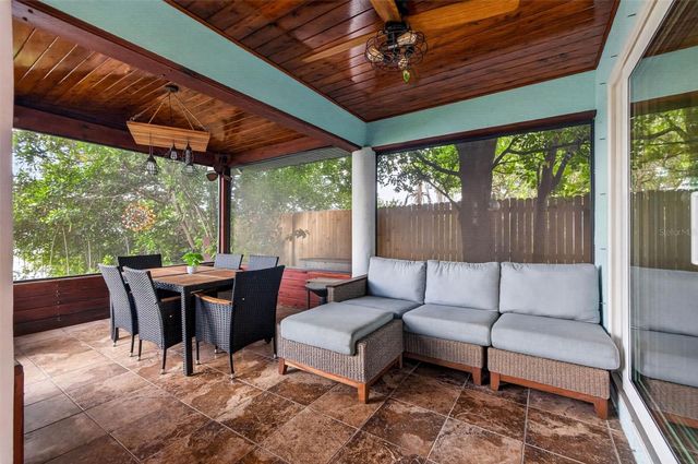292 SUNLIT COVE DRIVE NE, St Petersburg, FL 33702