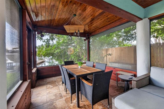 292 SUNLIT COVE DRIVE NE, St Petersburg, FL 33702