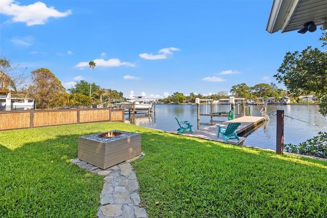 292 SUNLIT COVE DRIVE NE, St Petersburg, FL 33702