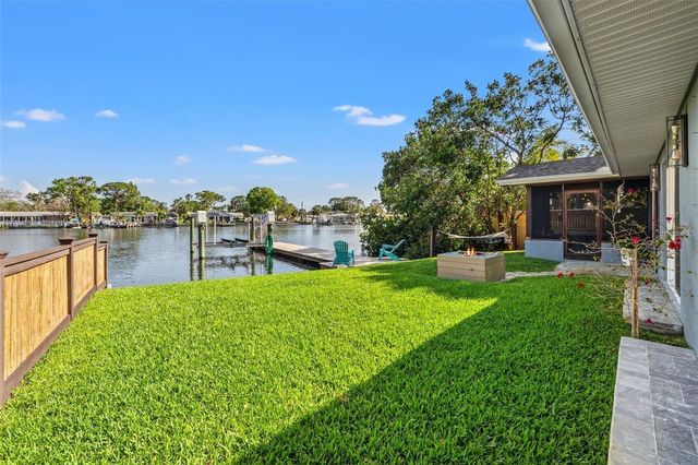 292 SUNLIT COVE DRIVE NE, St Petersburg, FL 33702