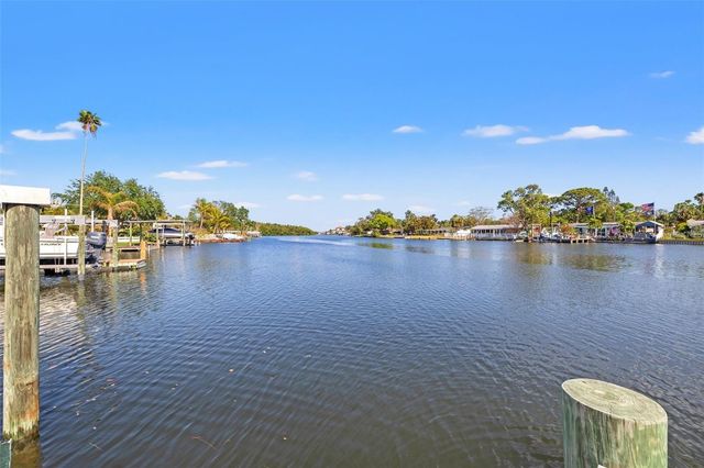292 SUNLIT COVE DRIVE NE, St Petersburg, FL 33702
