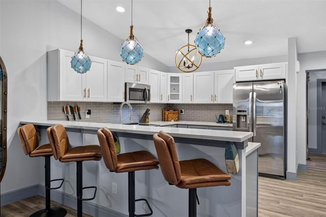 292 SUNLIT COVE DRIVE NE, St Petersburg, FL 33702
