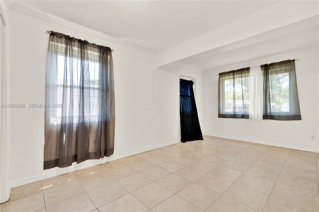 135 NW 121st St, North Miami, FL 33168