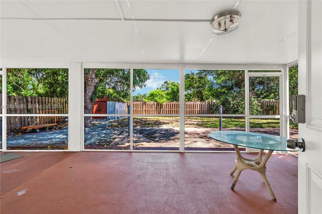 135 NW 121st St, North Miami, FL 33168