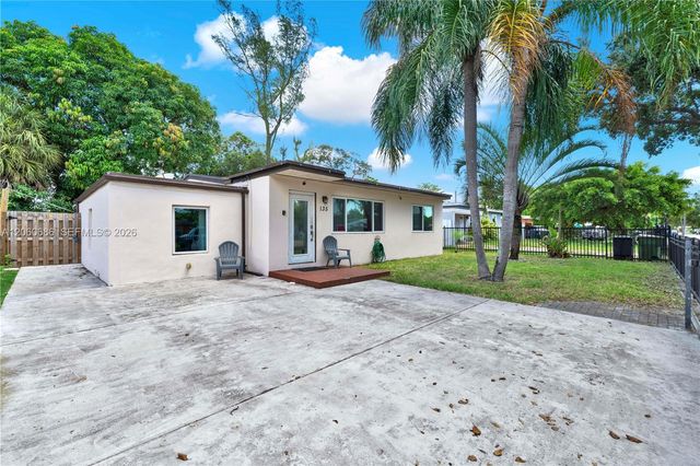 135 NW 121st St, North Miami, FL 33168