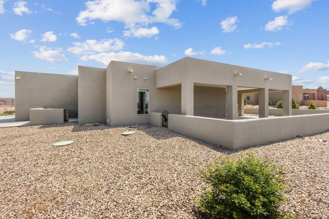 7 Aztec Court, Placitas, NM 87043
