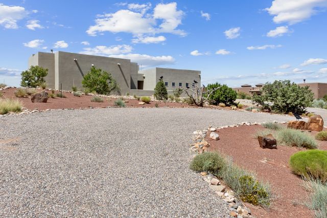 7 Aztec Court, Placitas, NM 87043