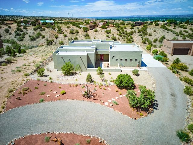 7 Aztec Court, Placitas, NM 87043