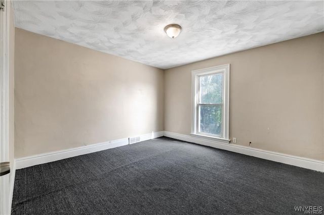 1906 Whitney Avenue, Niagara Falls, NY 14301