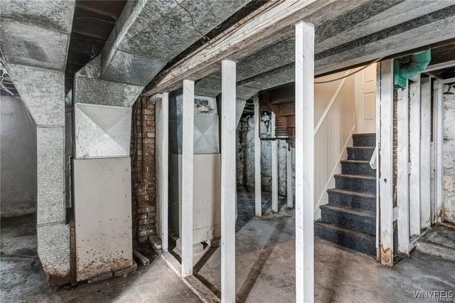 1906 Whitney Avenue, Niagara Falls, NY 14301