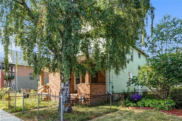 1906 Whitney Avenue, Niagara Falls, NY 14301