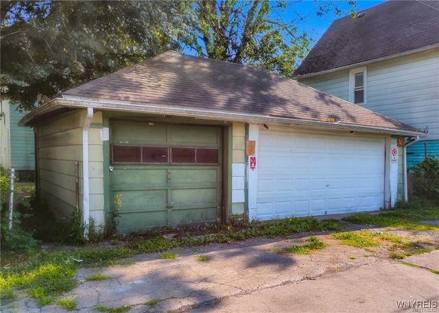 1906 Whitney Avenue, Niagara Falls, NY 14301