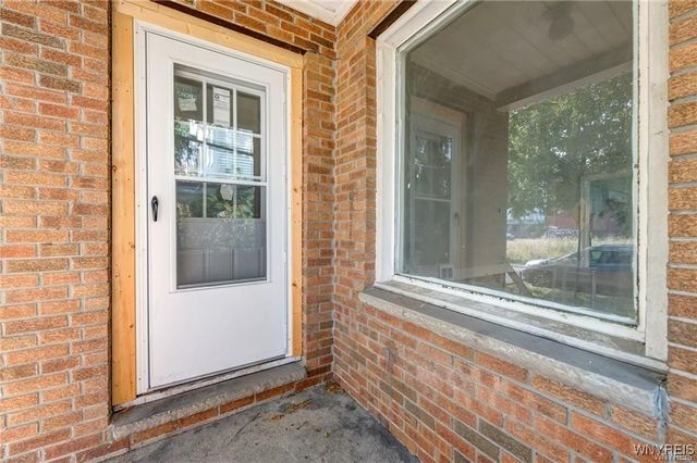 1906 Whitney Avenue, Niagara Falls, NY 14301