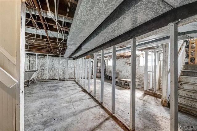 1906 Whitney Avenue, Niagara Falls, NY 14301