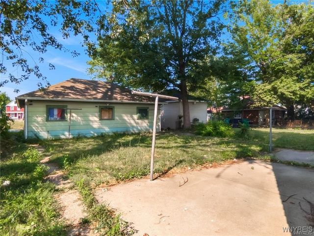 1906 Whitney Avenue, Niagara Falls, NY 14301