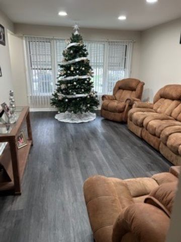 7733 Rutherford Avenue, Burbank, IL 60459