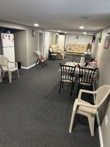 7733 Rutherford Avenue, Burbank, IL 60459