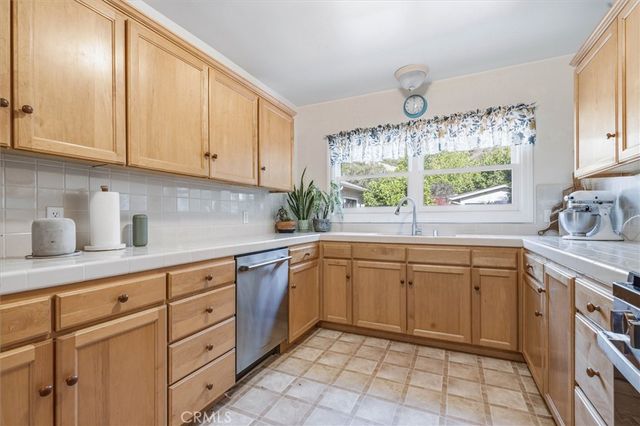 1879 San Luis Drive, San Luis Obispo, CA 93401