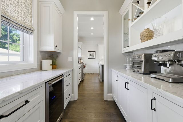 307 E Hillside Avenue, Barrington, IL 60010