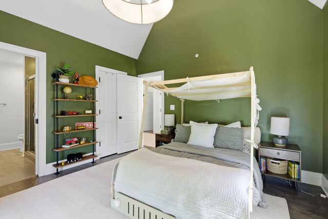 307 E Hillside Avenue, Barrington, IL 60010