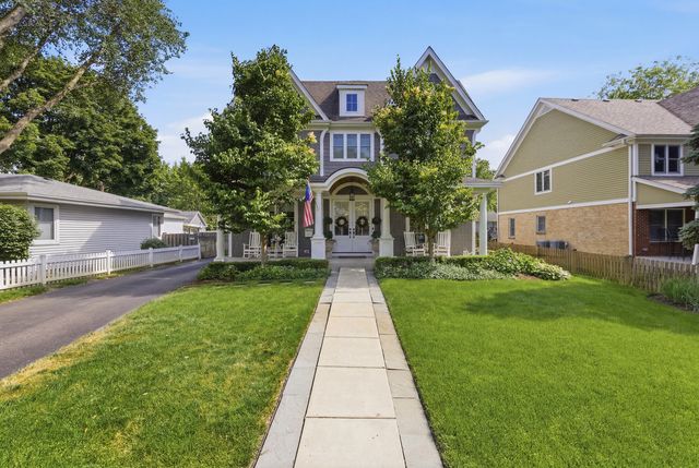 307 E Hillside Avenue, Barrington, IL 60010