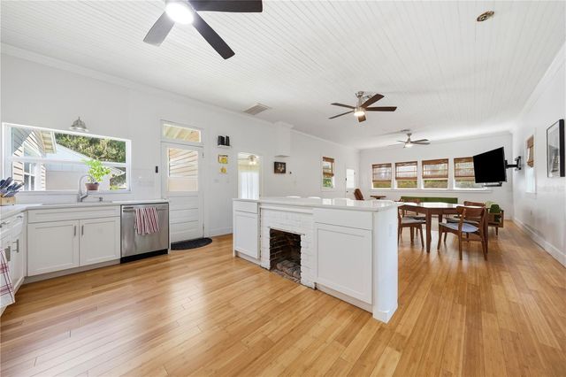 128 N LAKEVIEW DRIVE, Lake Helen, FL 32744