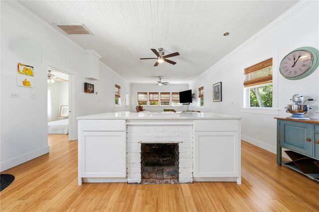 128 N LAKEVIEW DRIVE, Lake Helen, FL 32744