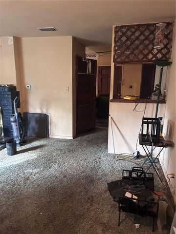 2215 NE 8TH AVENUE, Gainesville, FL 32641