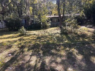 2215 NE 8TH AVENUE, Gainesville, FL 32641