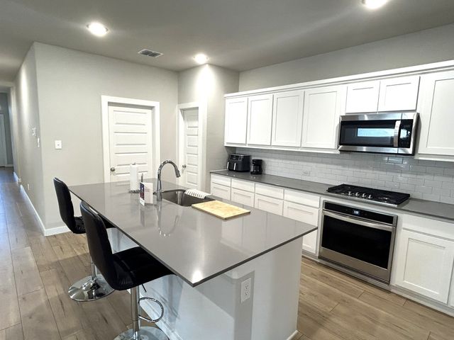 4913 Pebblewood Drive, Princeton, TX 75071