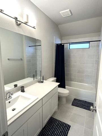 4913 Pebblewood Drive, Princeton, TX 75071