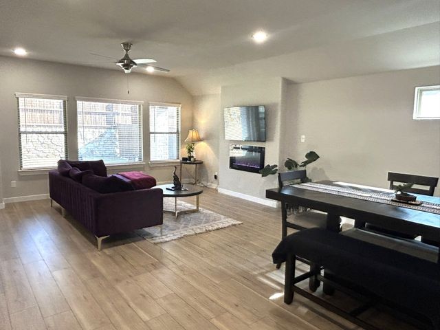 4913 Pebblewood Drive, Princeton, TX 75071