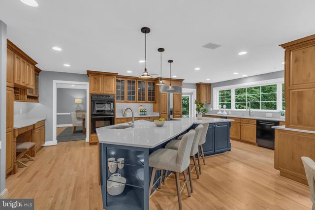 6811 BRIMSTONE LN, Fairfax Station, VA 22039