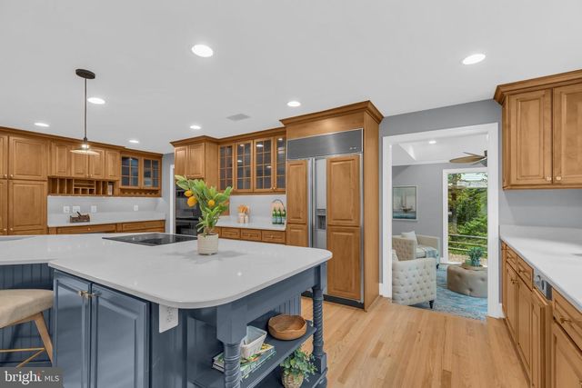 6811 BRIMSTONE LN, Fairfax Station, VA 22039