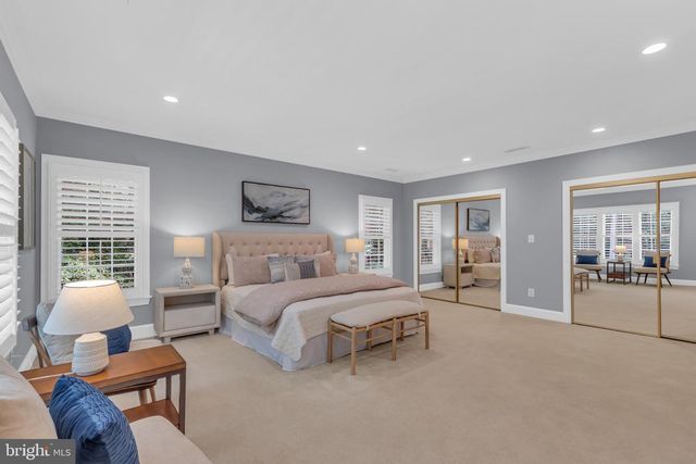 6811 BRIMSTONE LN, Fairfax Station, VA 22039