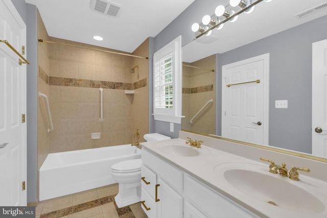 6811 BRIMSTONE LN, Fairfax Station, VA 22039