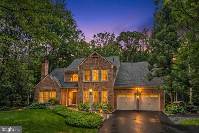6811 BRIMSTONE LN, Fairfax Station, VA 22039