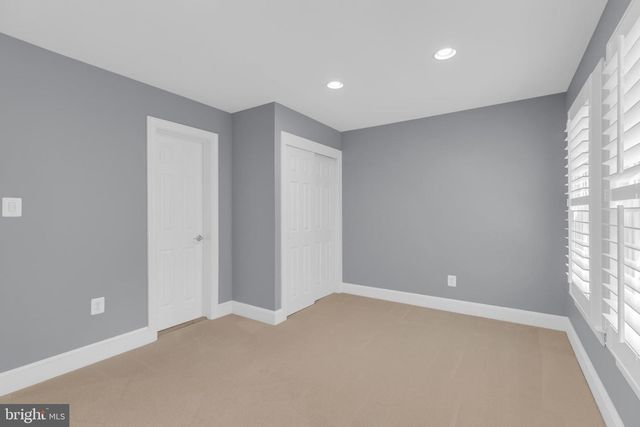 6811 BRIMSTONE LN, Fairfax Station, VA 22039
