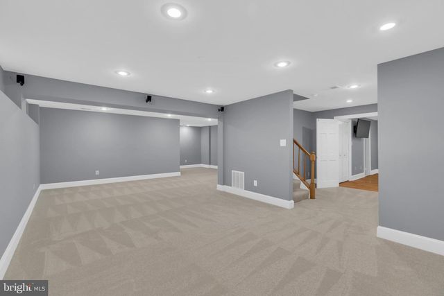 6811 BRIMSTONE LN, Fairfax Station, VA 22039