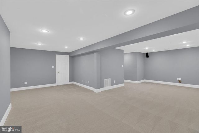 6811 BRIMSTONE LN, Fairfax Station, VA 22039