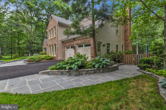 6811 BRIMSTONE LN, Fairfax Station, VA 22039