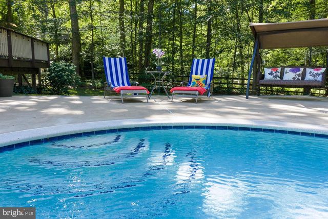 6811 BRIMSTONE LN, Fairfax Station, VA 22039